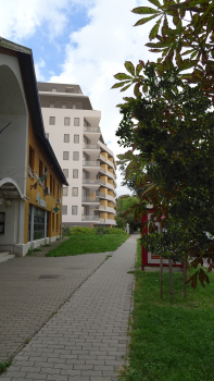 Apartment building in Tahi street (2)