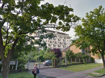Apartment building in Tahi street (3)